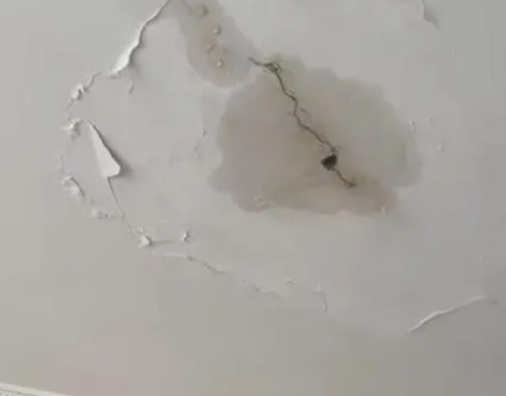 二七阳台漏水维修公司分享下屋面防水工程质量问题原因分析